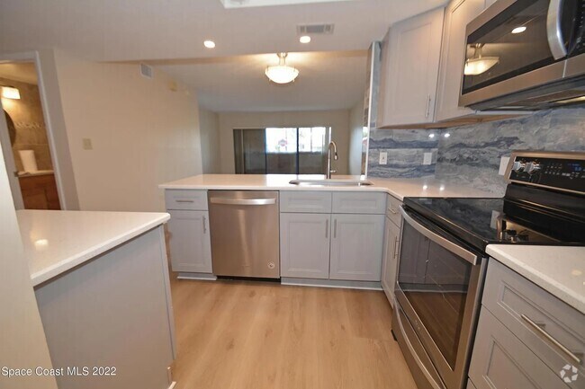 Building Photo - 1595 N Atlantic Ave Rental