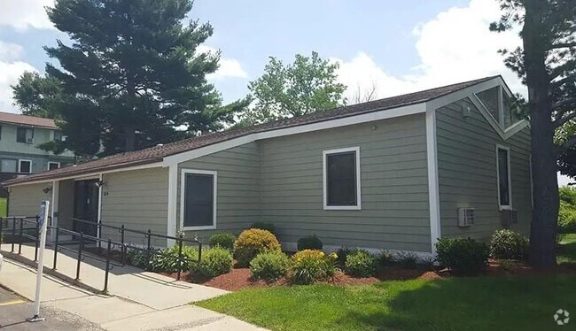 Building Photo - 360 1/2 Tokeneke Rd Rental