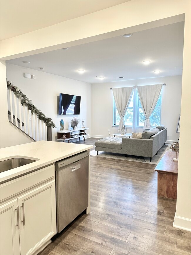 Photo - 10338 Ratcliffe Trl Unit Landing at Cannon Branch