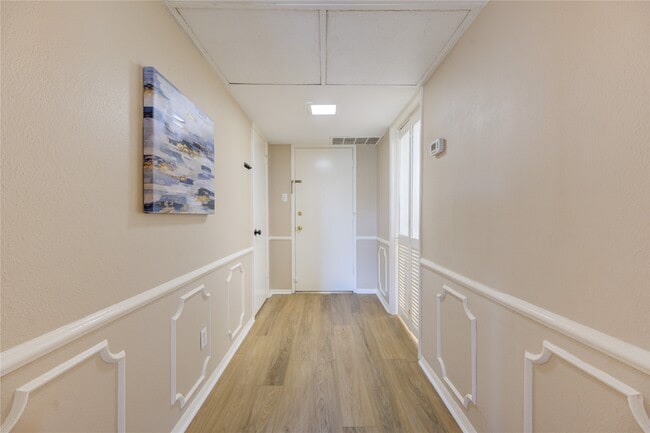 Photo - 351 N Post Oak Ln Unidad 805