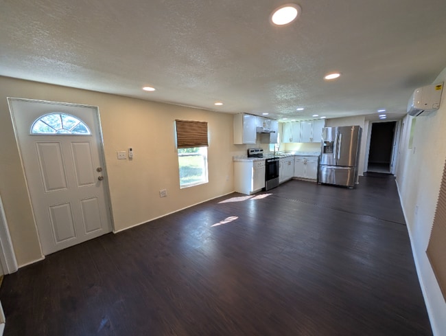 Building Photo - 5072 SE 137th Pl