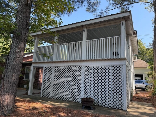 Building Photo - 1BR/1BA With Garage For Rent Rental