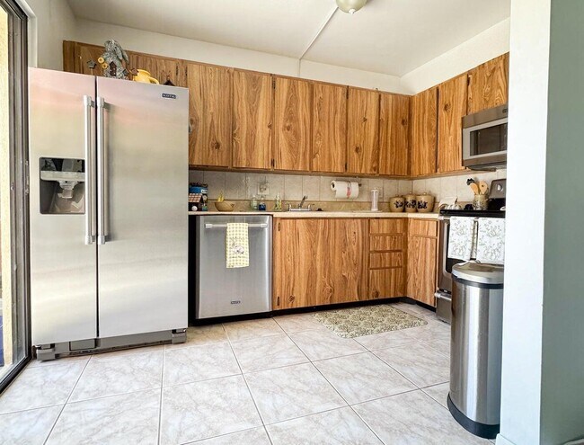 Photo - 3358 Meridian Way N