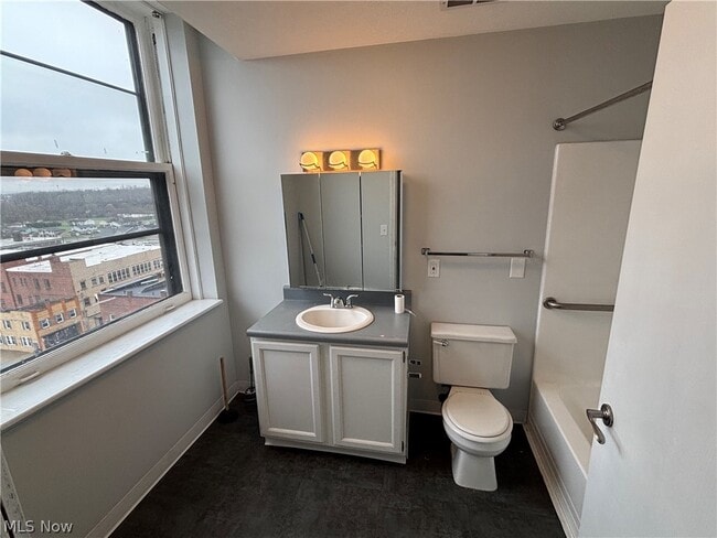 Photo - 59 Lincoln Way E Unit 801