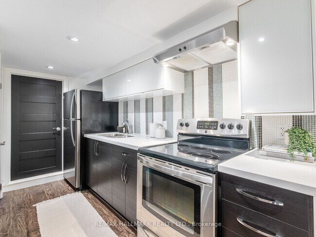 Photo - Fully Renovated One Bedroom Lower Level Su... Unit BSMT