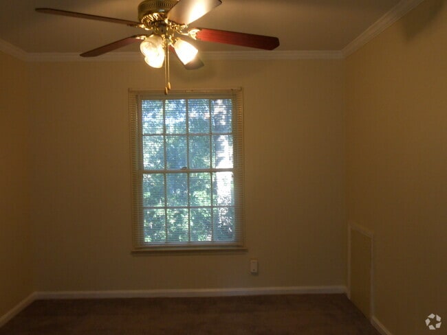 Building Photo - 139 E Hill St Unit #55 Rental