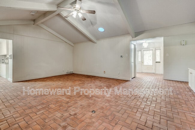 Photo - 204 Gerrish St
