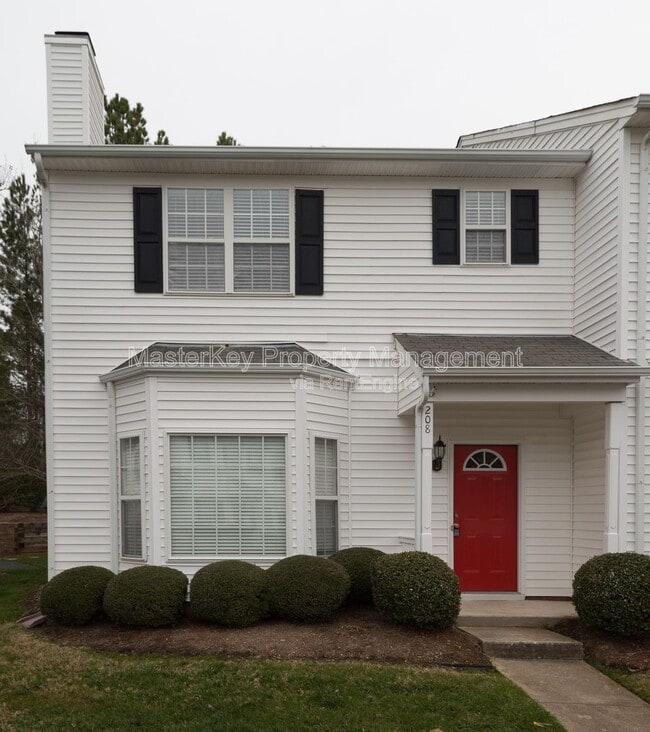 Building Photo - 208 Pointe Crest Ct