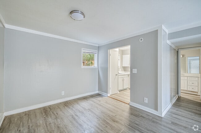 1BR, 1BA - 700SF - Dining Room - Reserve At Waters