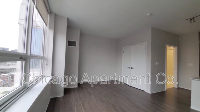 Photo - 801 W Adams St Unit 810