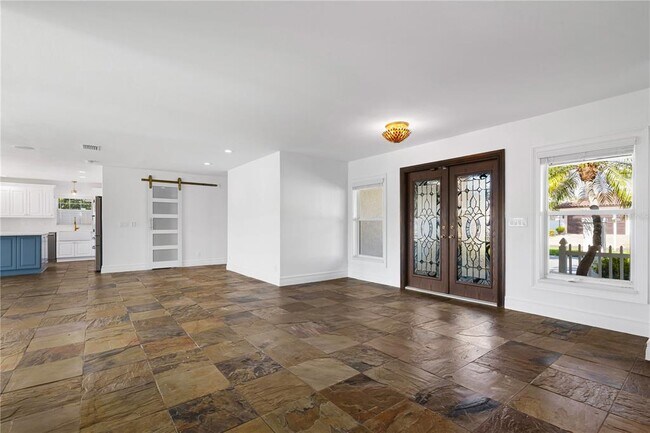 Photo - 3924 Versailles Dr