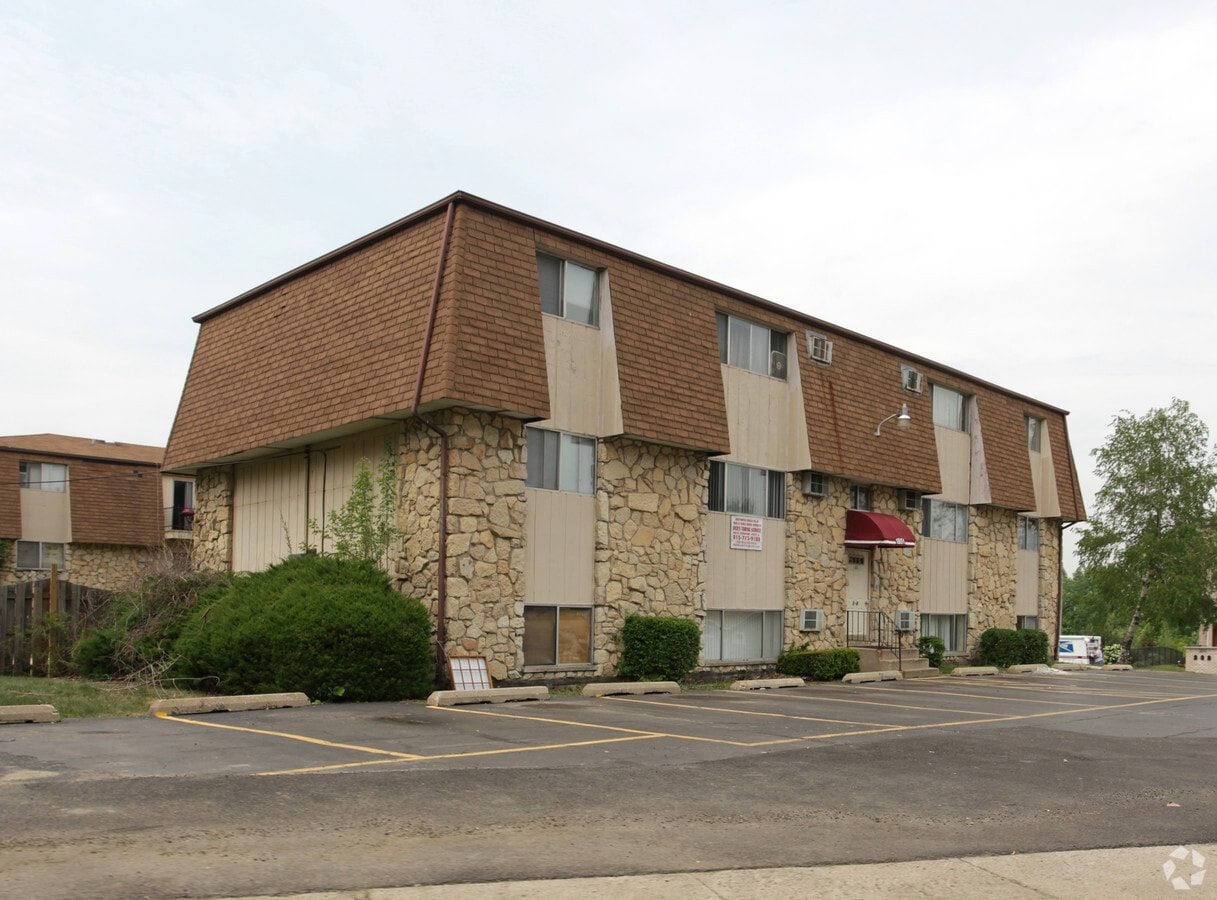 Cedar Green Apartments - Cedar Green Apartments