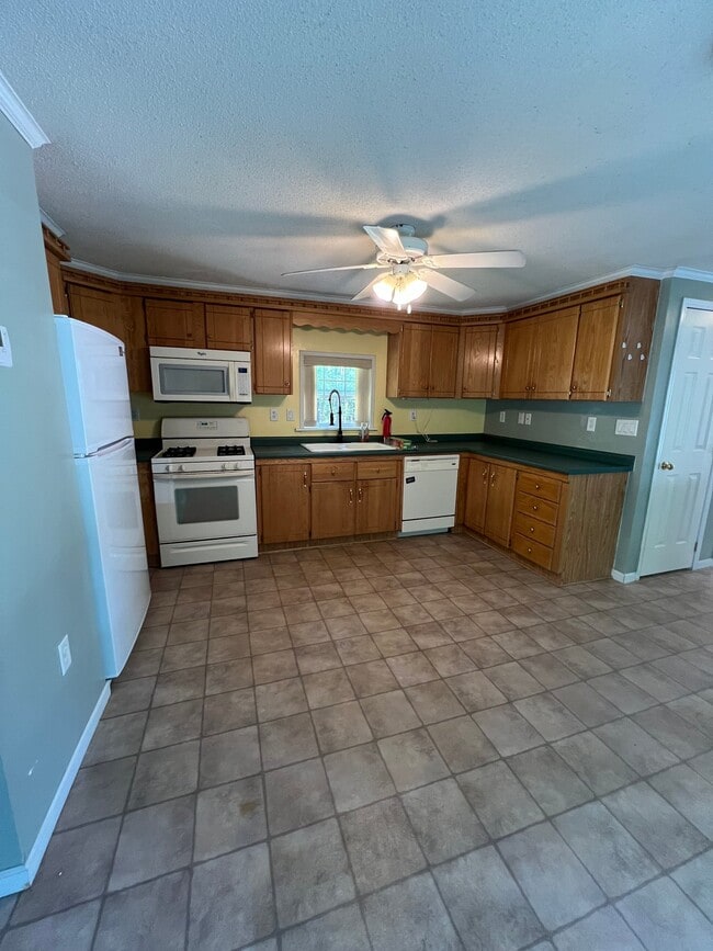 Photo - 777 Stillwater Ave