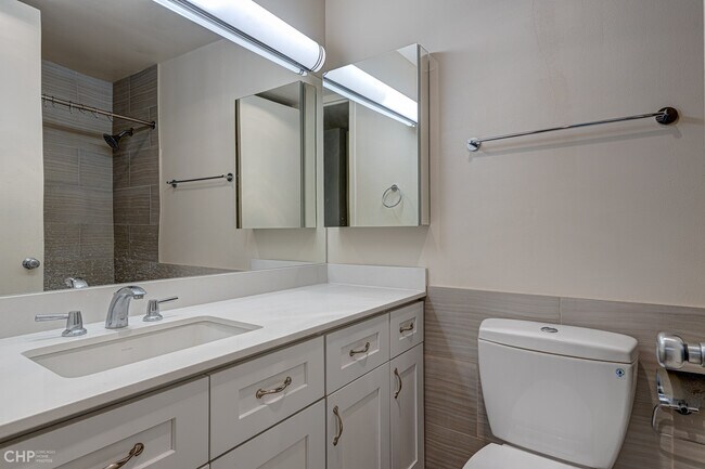 Photo - 2400 N Lakeview Ave