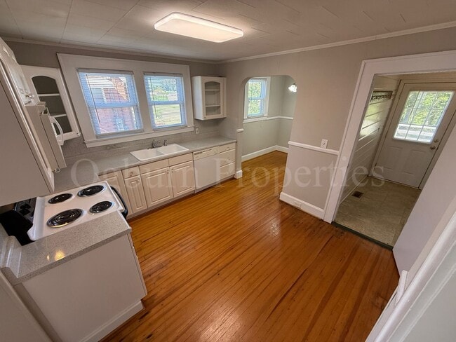 Photo - 649 Linville Rd