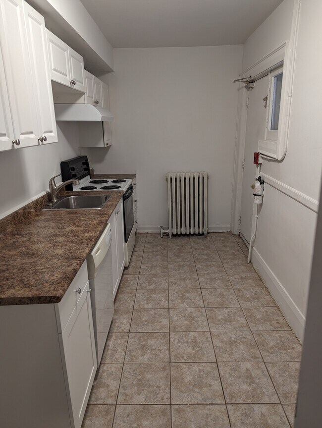 Photo - 959 Main St E Unité 4 - 2Br1Wr