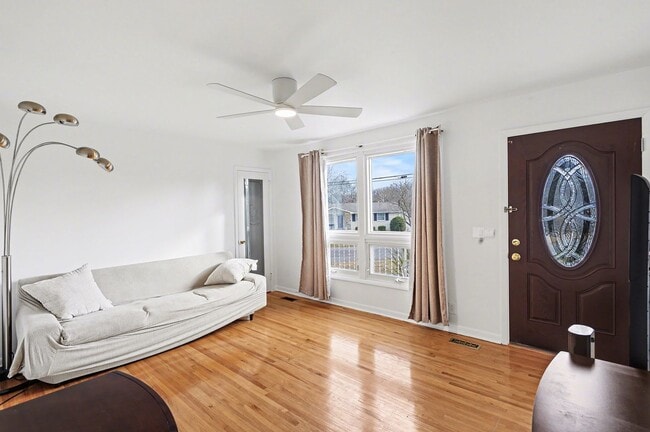 Photo - 3 Bedroom, 2 Bath, 2-car garage-