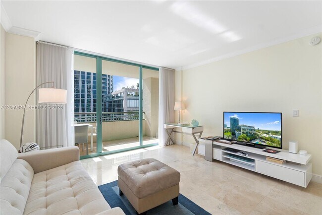 Photo - 3350 SW 27th Ave Unidad 1003