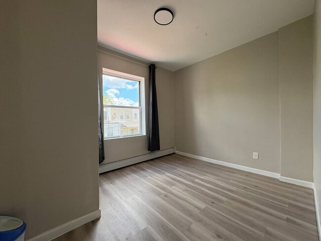 Photo - 1765 W 9th St Unit 2