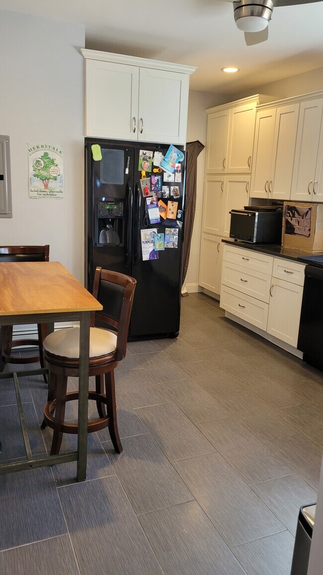 Photo - 132 W Adams St Unit 132