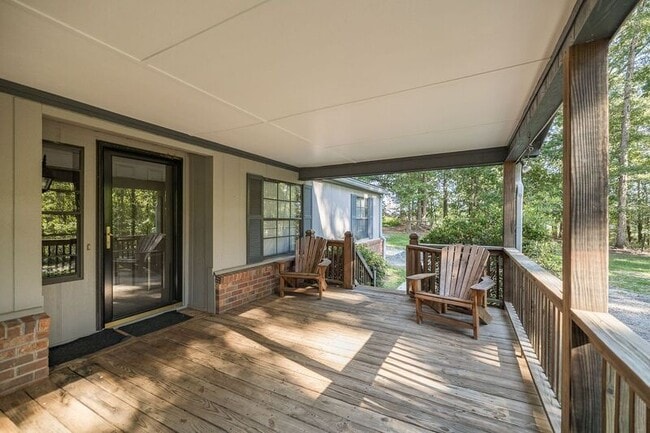 Photo - 1808 Sanford Rd