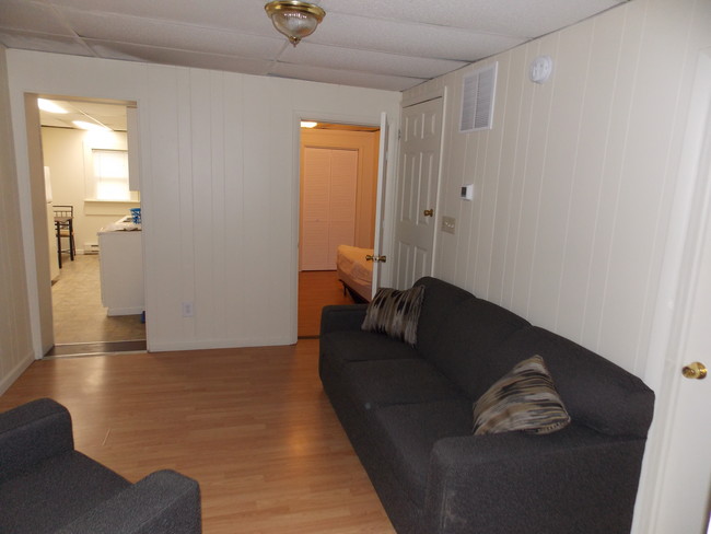 Building Photo - 274 W Main St Unit 1A Rental