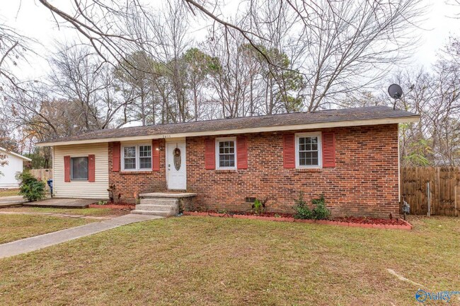 Photo - 2406 Halmac Dr NW