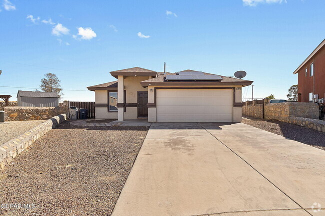 Building Photo - 12948 Hueco Cave Dr Rental