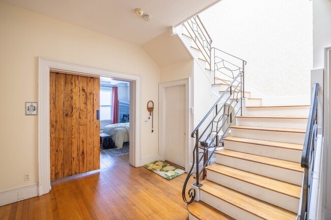 1712 Beacon St Unit 2