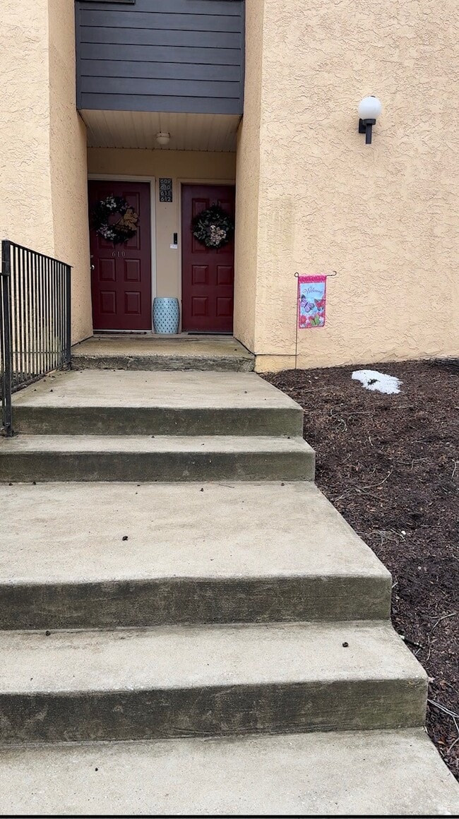 Photo - 611 Painters Xing