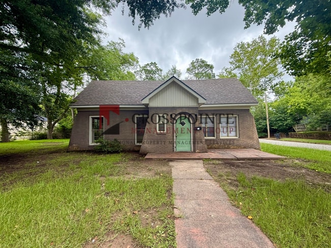 Building Photo - Beautiful 4 bedroom 2 bath home in the heart of Tyler!