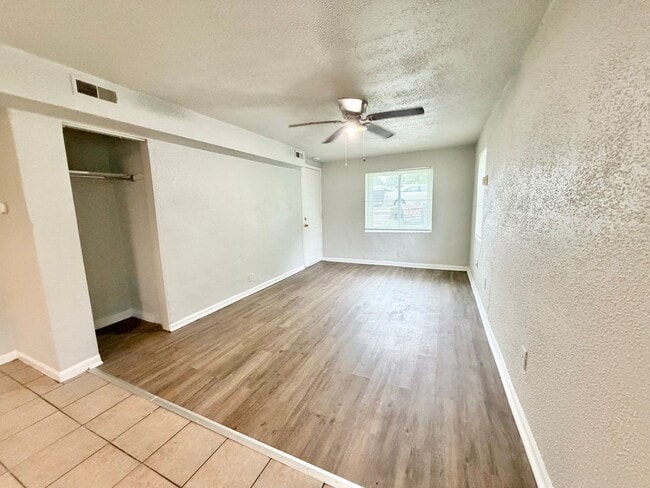 Photo - 949 Adams St Unit 949-3