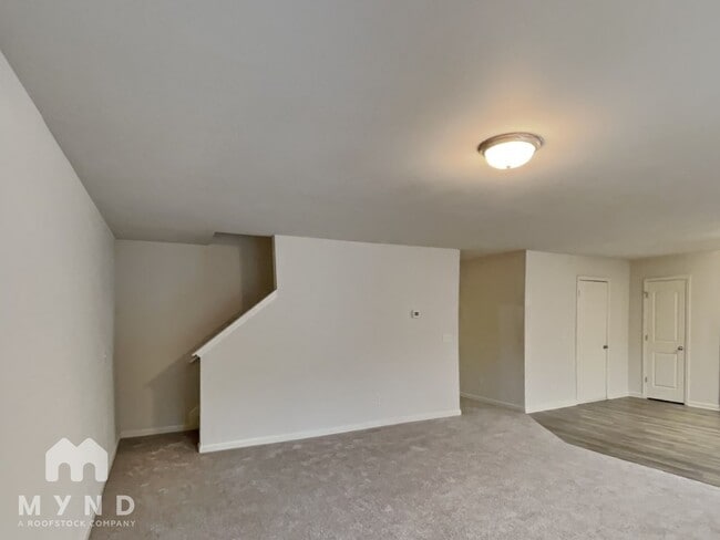 Photo - 344 Freeman Cir