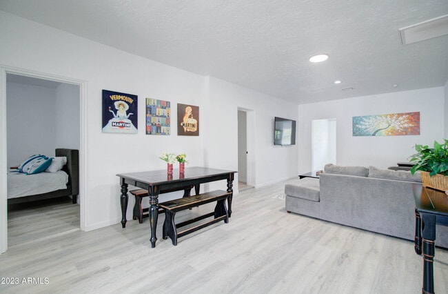 Photo - 258 S Sutherland St