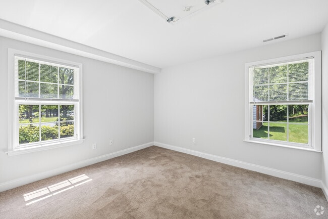 2BR, 2BA - 872SF - Second Bedroom