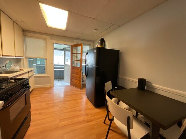 10 7th St Unit 1