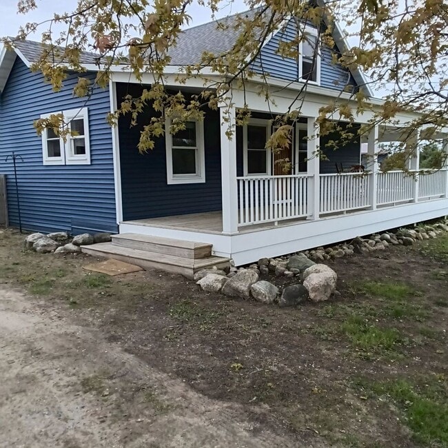 Building Photo - Private Country Living Near Fife Lake