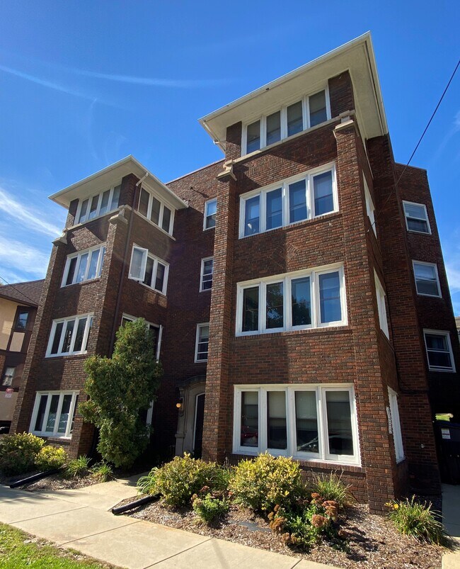 Photo - 10 E. Gorham