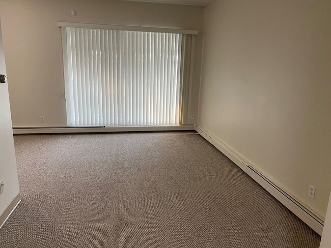 Photo - 13516-102 102 St NW Unit 209