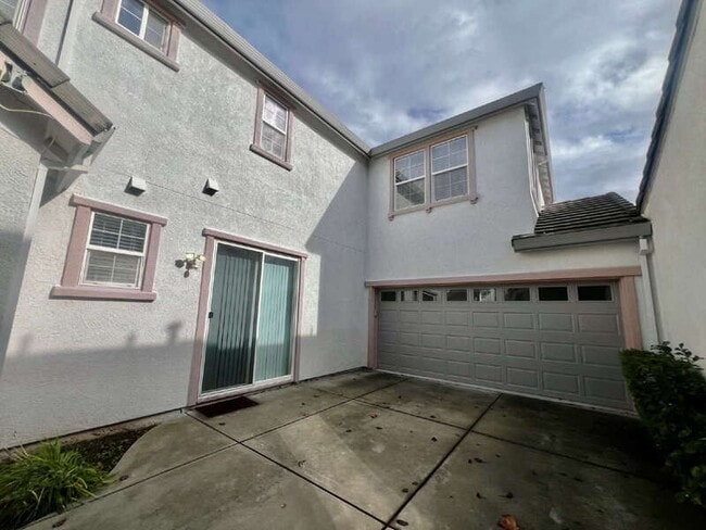 Photo - 668 Granite Ln