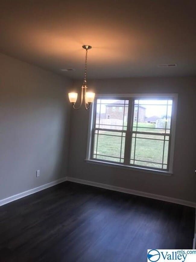 Photo - 107 Hulsey Ln