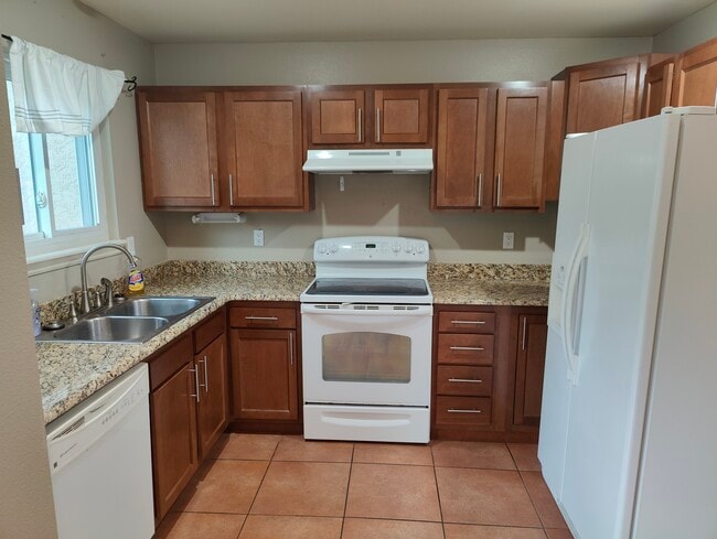 Photo - 2092 Bristlecone Dr