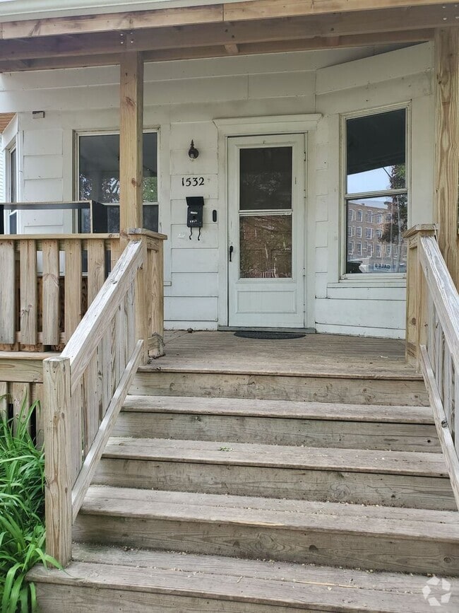 Building Photo - 1532 Owen Ave Rental