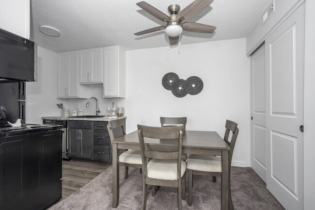 Photo - Tall Timber Apartments