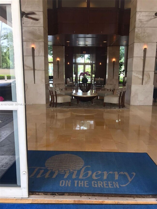 Building Photo - 19501 W Country Club Dr Unit 509