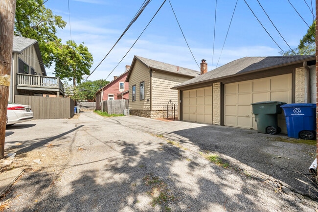 Garage - 545 S 6th St