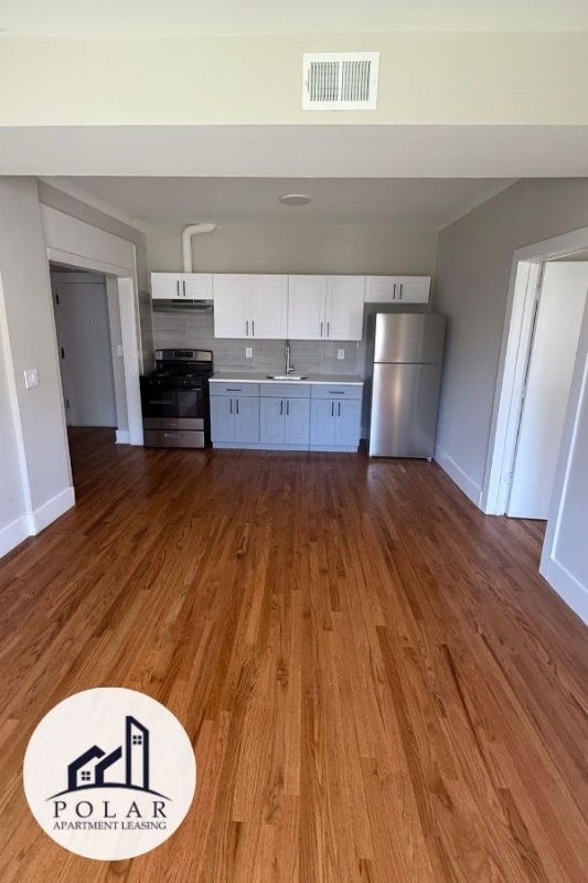 Building Photo - 515 W 7th St Rental