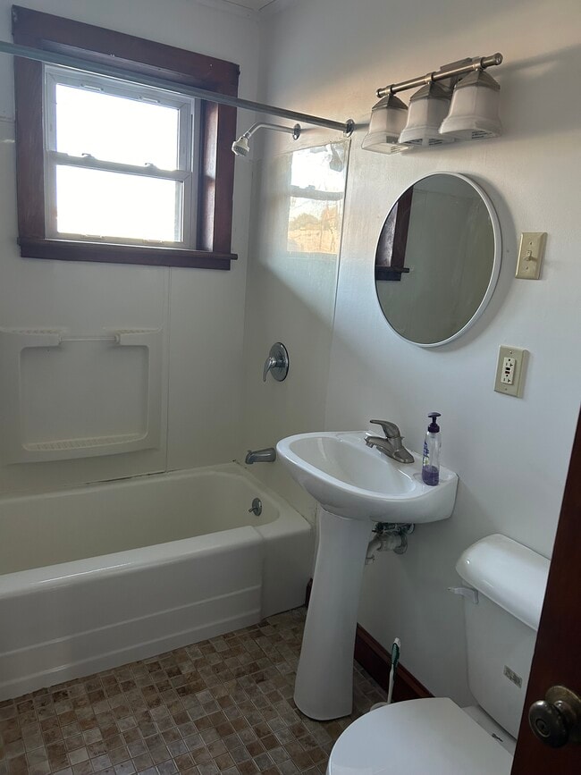 Bathroom - 918 E 7th St Unit First Floor