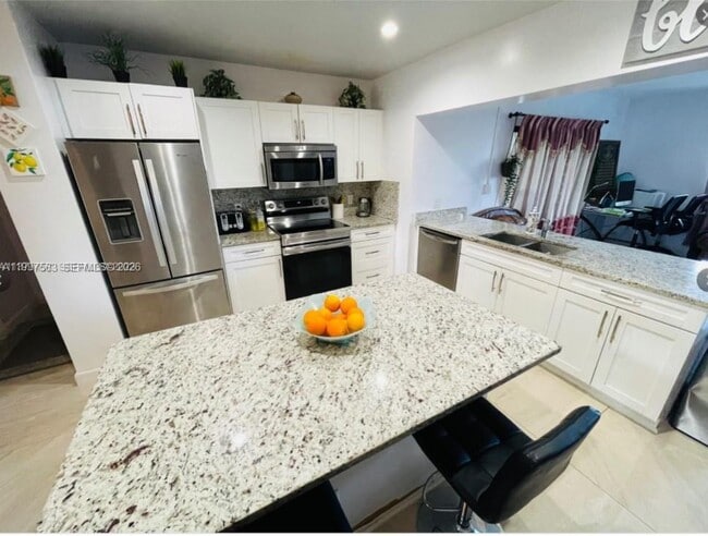 Photo - 721 SW 69th Ave