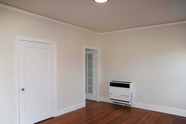 lIVING ROOM - 4126 Opal St